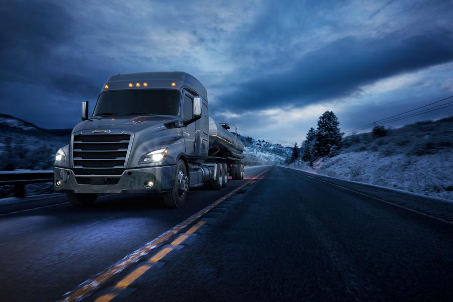  Freightliner Cascadia Mid-roof XT 2016 года  (фото 1 из 2)